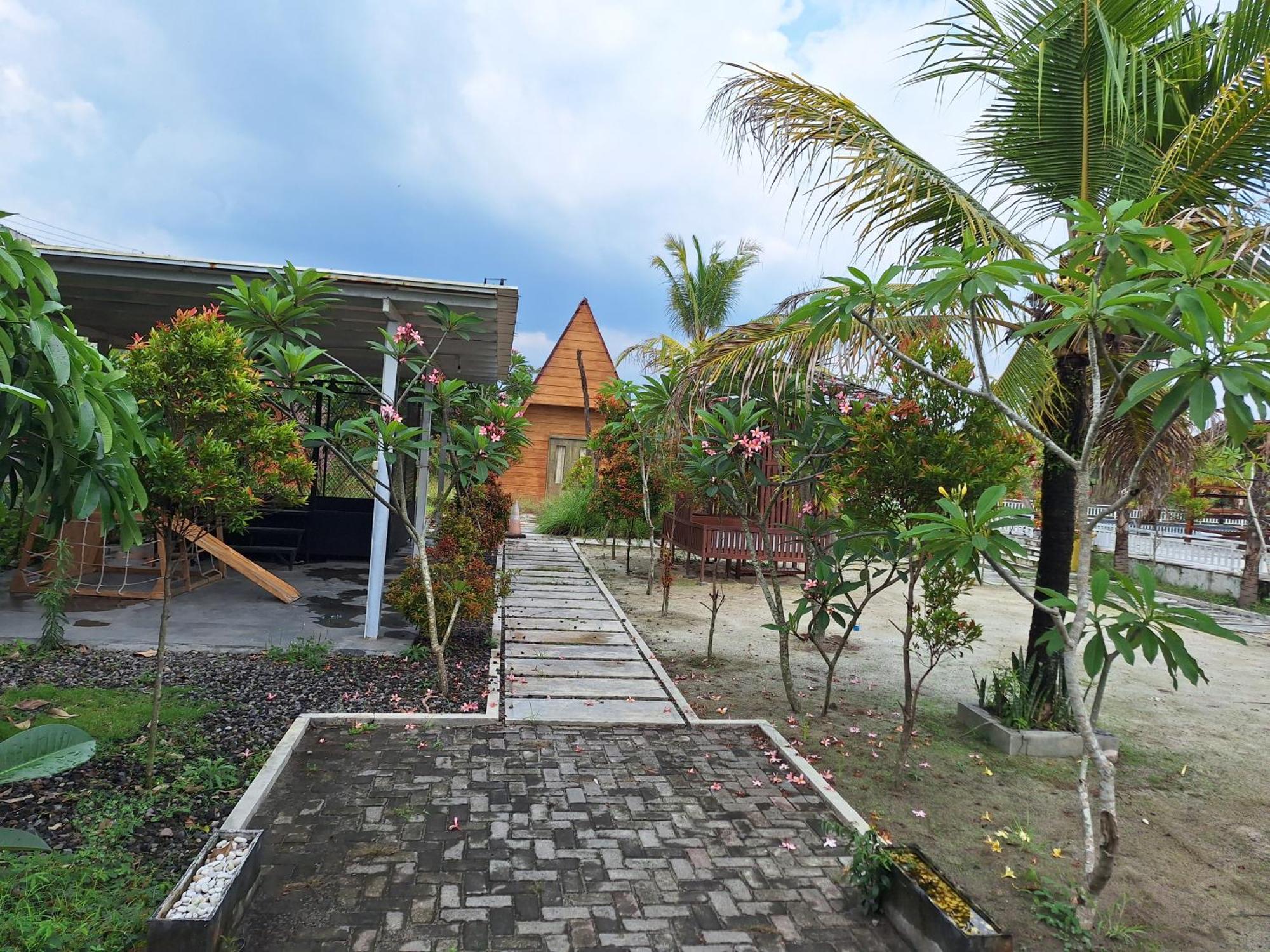 White House Royal Villa B1 Balong  Екстер'єр фото